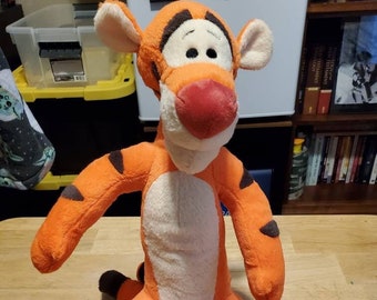 Vintage Disney Store Exclusive 20" Tigger Beanbag Plush Lot **Previously OWNED**