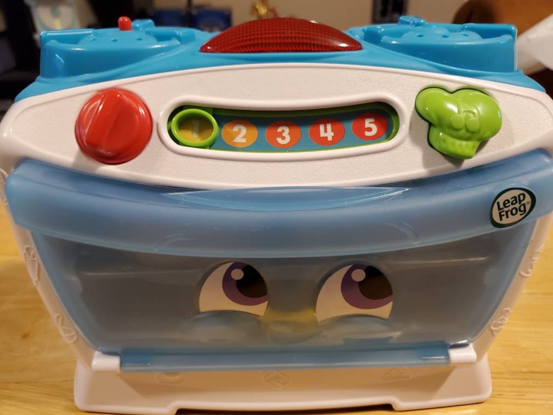 Leapfrog Number Lovin' Oven Stove Lot (w/ Toys) **USED**