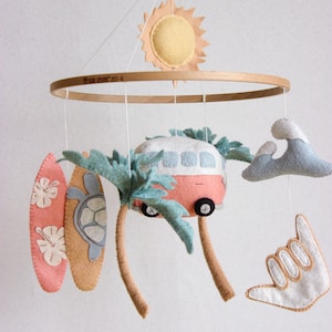 Surf babymobil, surfbräde babymobil, surf barnrumsdekor