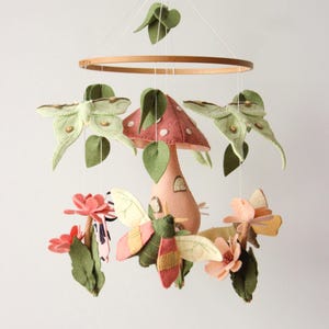 Feengarten Mobile, Schmetterling Mobile, Fee Babymobile, verzauberter Wald Mobile, Märchen Babymobile