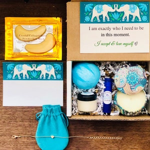 Self Love Gift. Spa Gift Box. Good Vibes. Self Care Kit. Birthday Gifts for Her. Break Up Care Package. Divorce. Pamper. At Home Spa.