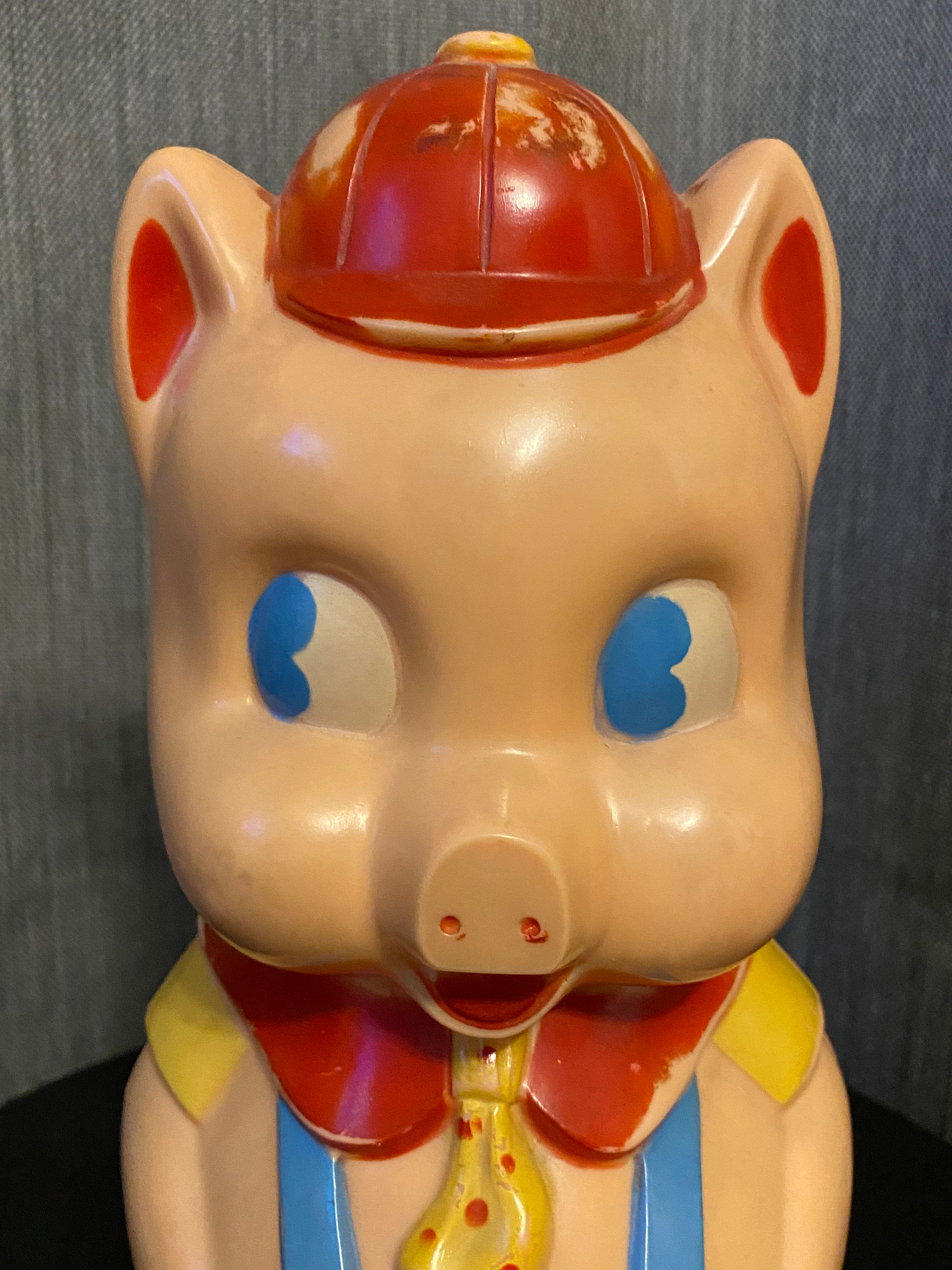 Huge plastic piggy bank online