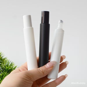 1-200pcs 10ml Round White Black Glass Essential Oil Roller Bottle, Perfume Fragrance Roll On Bottle, roll on bottle , Wholesale