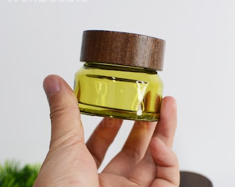 Tarro de crema de vidrio verde oliva de madera natural, de 15 g, 30 g y 50 g, para el cuidado de la piel, loción facial, venta al por mayor, 1-200 unidades