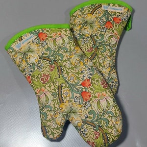 Oven Gauntlet / Oven Mitt William Morris Golden Lily