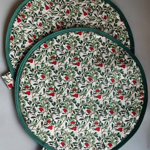 Chef Pads- AGA/Rayburn Magnetic Lid Covers William Morris Christmas Winter Berry
