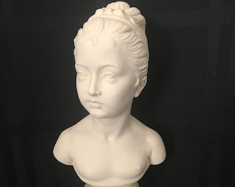 イタリアの彫刻家ジュゼッペ・ベッシによる少年を描いたヴィンテージ