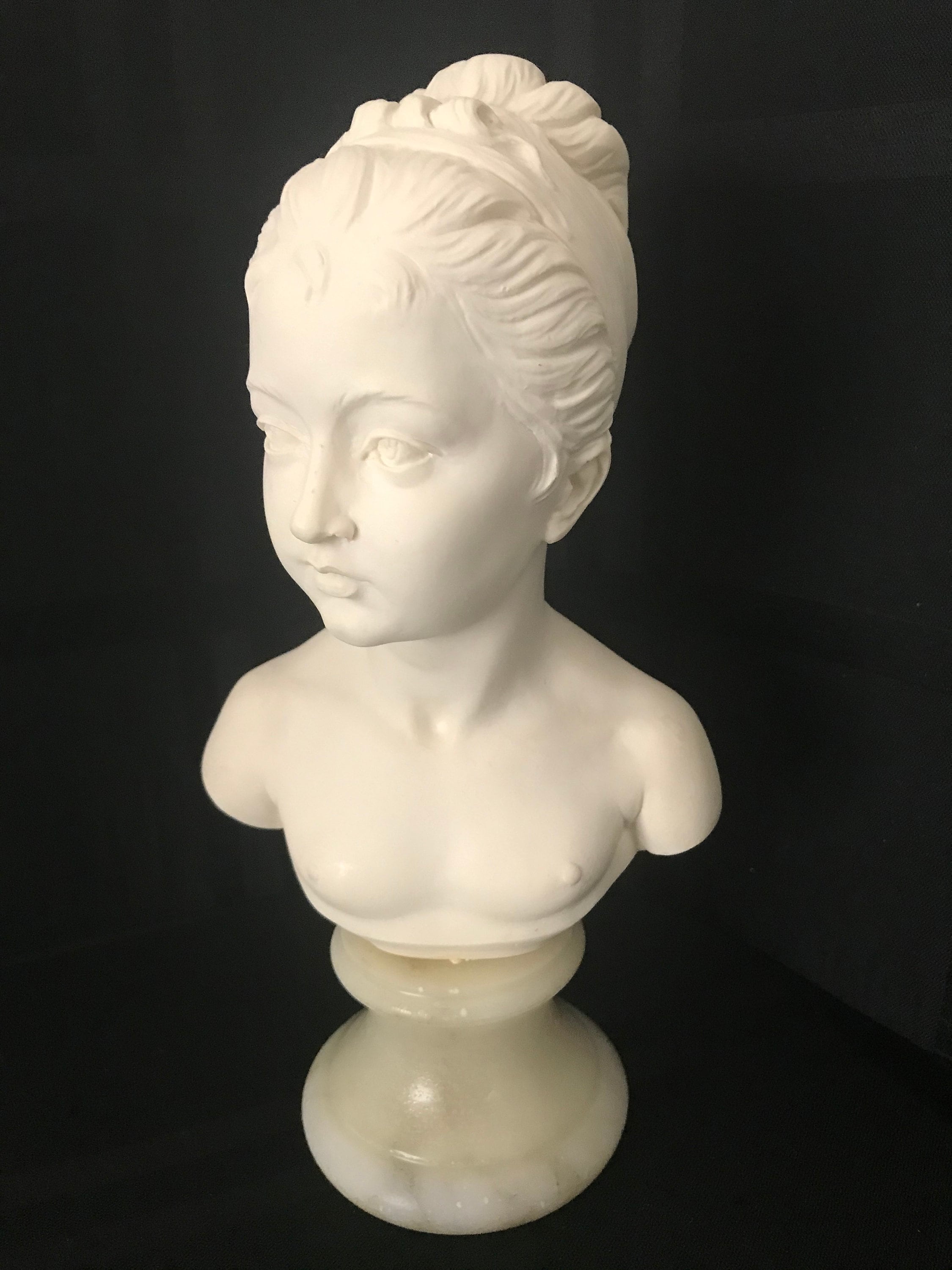 Giuseppe Bessi　ジュゼッペ・ベッシ　STONELITE　 裸婦像 Giuseppe Bessi ジュゼッペ・ベッシ STONELITE 裸婦像 2025年