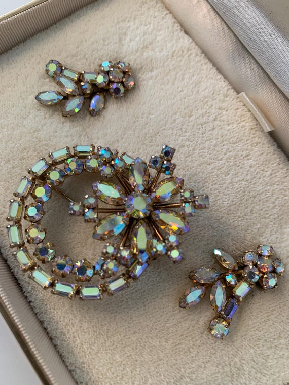 Sherman Jewels of Elegance Vintage Aurora Borealis Rhinestone