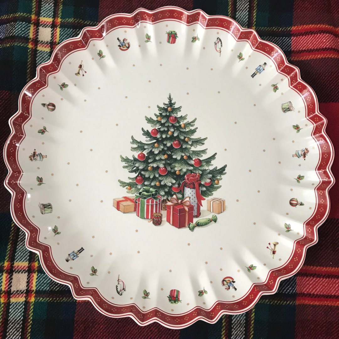 Villeroy & Boch Toy's Delight Christmas Tree Scalloped Serving Platter