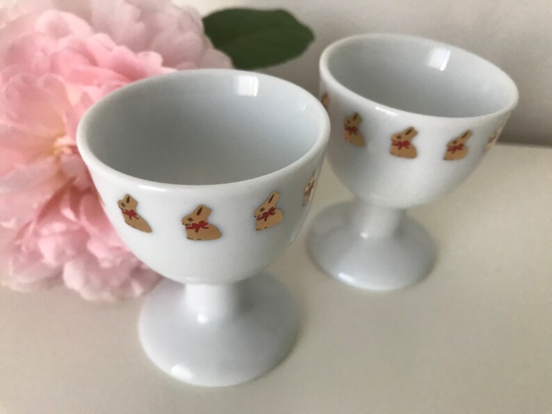 Juego de 2 hueveras de edición limitada con forma de conejito de Pascua de Lindt, de Thomas Rosenthal Group, Alemania imagen 9