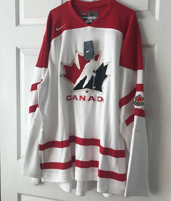 Vintage Nike Team Canada IIHF Hockey Jersey Pair Red and White Large