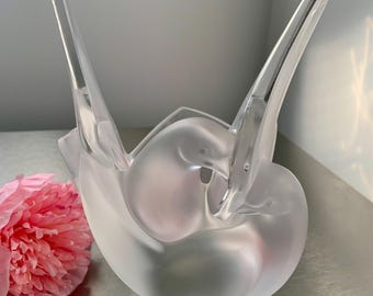 Vintage Lalique Frosted Crystal Sparrow Bird Figurine (note