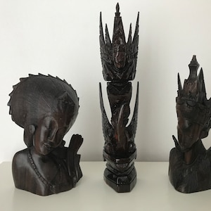 Handgesneden houten beeldjes uit Bali, Indonesië
