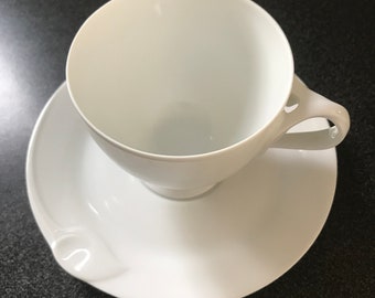 Fleuron White Chloé Footed Coffee/Tee Cup y Saucer de Hutschenreuther Alemania