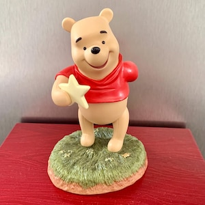 Disney Winnie the Pooh & Friends A Wishing Star to Brighten Your Day Figurine