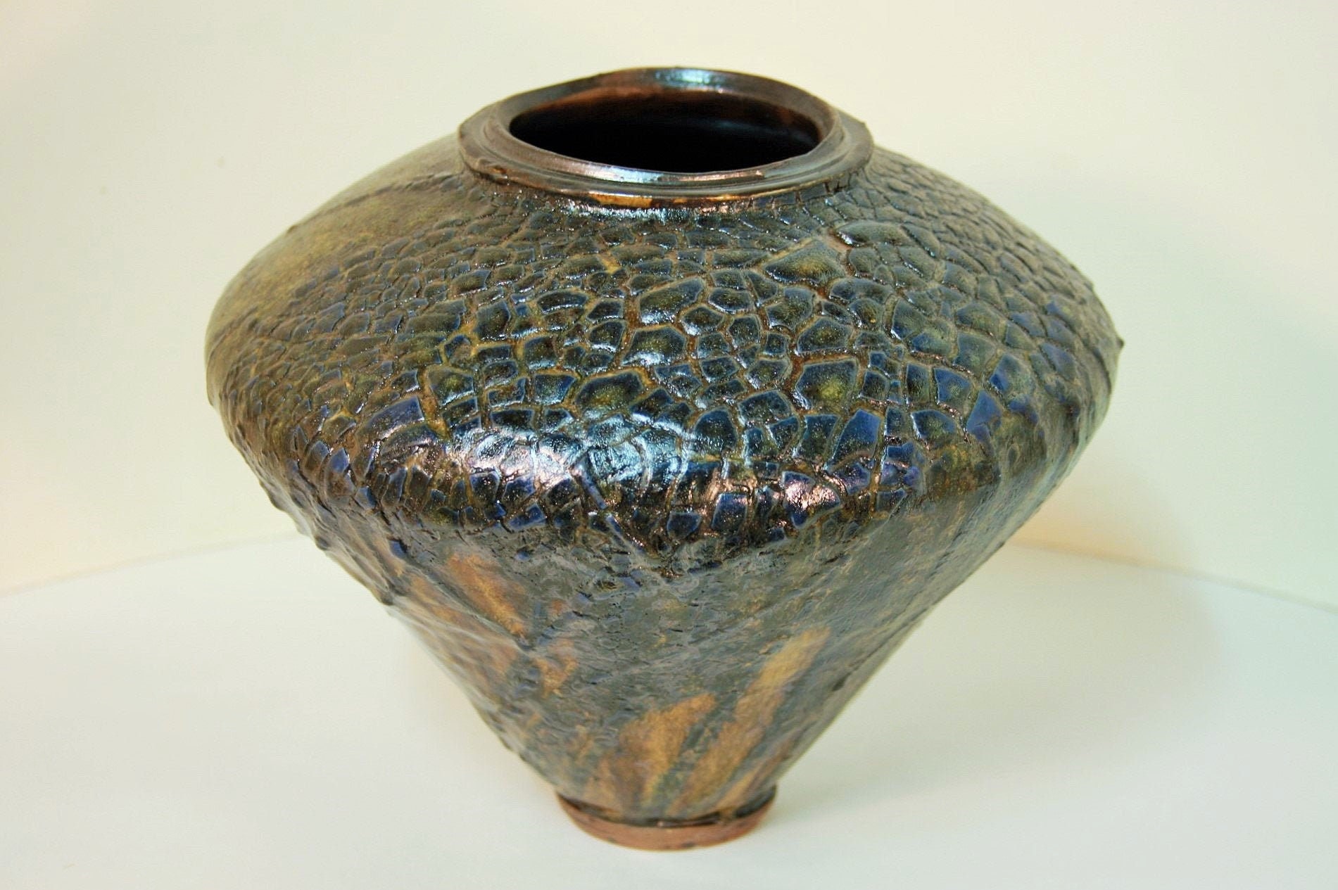 tsubo pottery