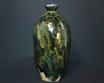 Ceramic vase. Handmade sake bottle. Studio pottery by CorralhoPotter