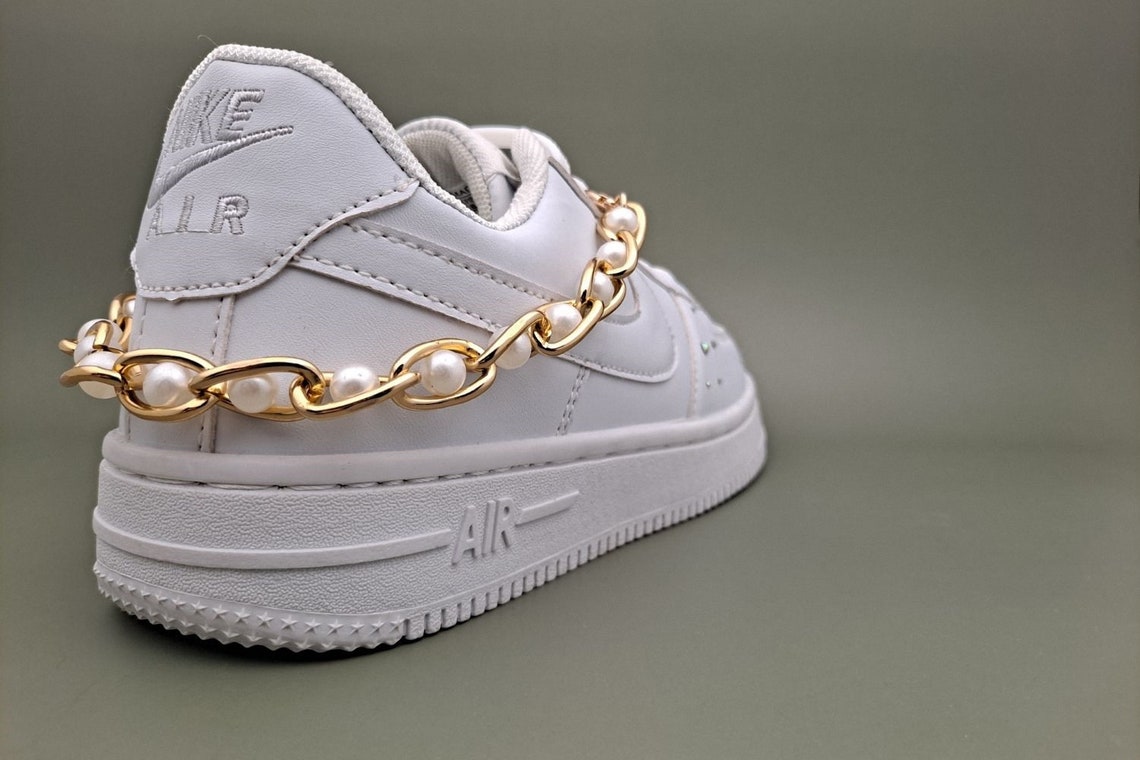 af1 with gold chain