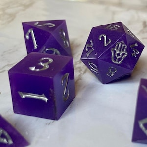 Jellyfish Journey - Sharp DnD Dice - Glitter - Handmade resin dice set for Tabletop Gaming - Dungeons & Dragons, Pathfinder, Cthulhu