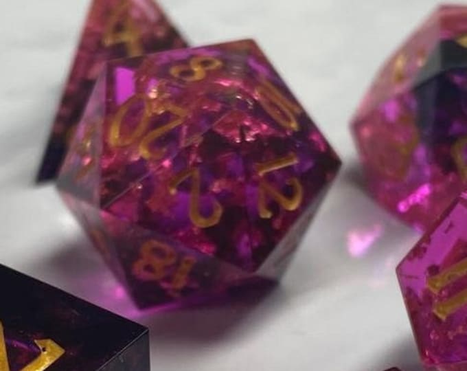 Very Good Berry - Sharp DnD Dice - Foil - Handmade resin dice set for Tabletop Gaming - Dungeons & Dragons, Pathfinder, Cthulhu, Cyberpunk