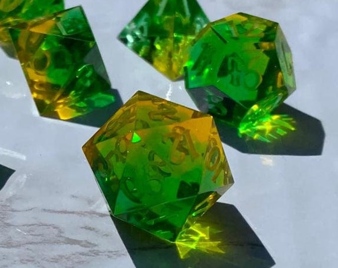 Lizardfolk Lore - Sharp DnD Dice - Clear - Handmade resin dice set for Tabletop Gaming - Dungeons & Dragons, Pathfinder, Cthulhu, Cyberpunk