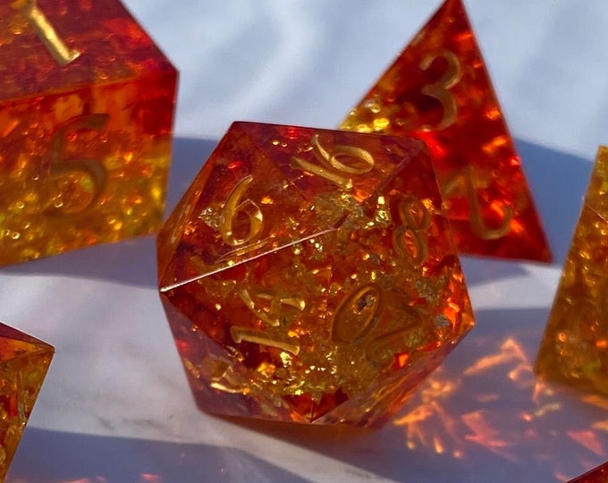 Fire Blast - Sharp DnD Dice - Foil - Handmade resin dice set for Tabletop Gaming - Dungeons & Dragons, Pathfinder, Cthulhu, Cyberpunk