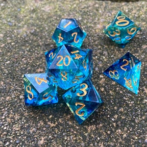 Cold-hearted Cryomancer Dice Set for DnD | 7 piece sharp edge resin dice set, handmade, custom | RPG, Dungeons and Dragons, D&D, Pathfinder