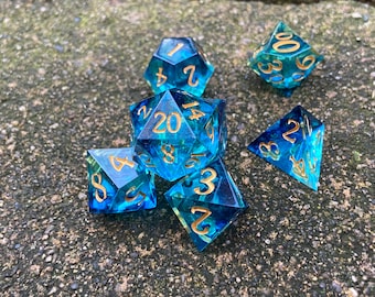 Cold-hearted Cryomancer Dice Set for DnD | 7 piece sharp edge resin dice set, handmade, custom | RPG, Dungeons and Dragons, D&D, Pathfinder