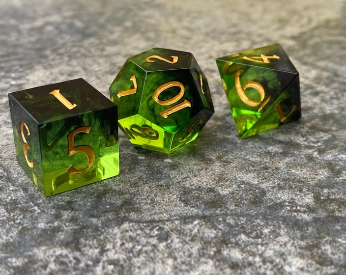 Necromancer's Nightshade - Sharp DnD Dice - Clear - Handmade resin dice set for Tabletop Gaming - Dungeons & Dragons, Pathfinder, Cthulhu