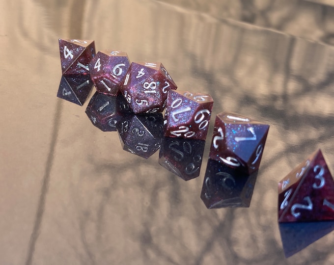 Startouched - Sharp DnD Dice - Glitter - Handmade resin dice set for Tabletop Gaming - Dungeons & Dragons, Pathfinder, Cthulhu, Cyberpunk