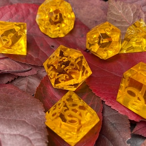 Honey Citrine - Sharp DnD Dice - Clear - Handmade resin dice set for Tabletop Gaming - Dungeons & Dragons, Pathfinder, Cthulhu, Cyberpunk