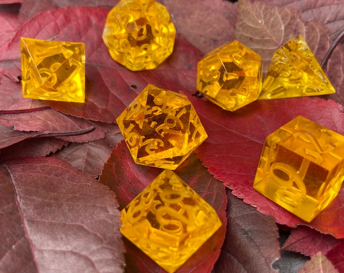 Honey Citrine - Sharp DnD Dice - Clear - Handmade resin dice set for Tabletop Gaming - Dungeons & Dragons, Pathfinder, Cthulhu, Cyberpunk