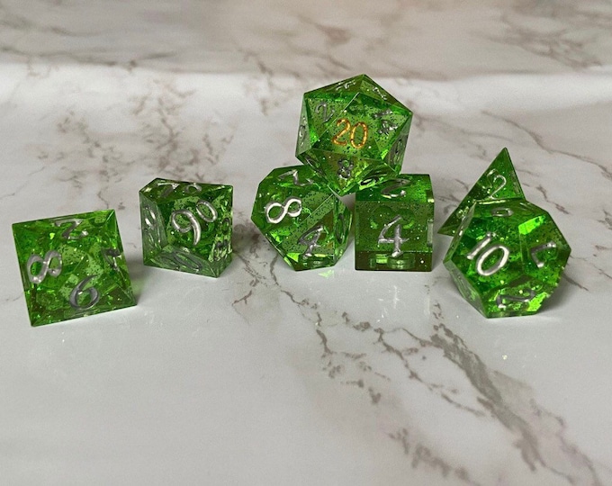 Olivine Moon - Sharp DnD Dice - Glitter - Handmade resin dice set for Tabletop Gaming - Dungeons & Dragons, Pathfinder, Cthulhu, Cyberpunk