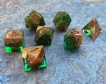 Ugurth&#39;s Granules - Sharp DnD Dice - Clear Opaque - Handmade resin dice set for Tabletop Gaming - Dungeons & Dragons, Pathfinder, Cthulhu