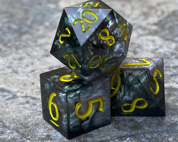 Darksteel Edge - Sharp DnD Dice - Drip - Handmade resin dice set for Tabletop Gaming - Dungeons & Dragons, Pathfinder, Cthulhu, Cyberpunk