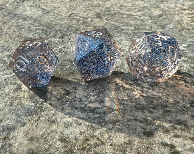 Frozen Crystal - Sharp DnD Dice - Glitter - Handmade resin dice set for Tabletop Gaming - Dungeons & Dragons, Pathfinder, Cthulhu, Cyberpunk