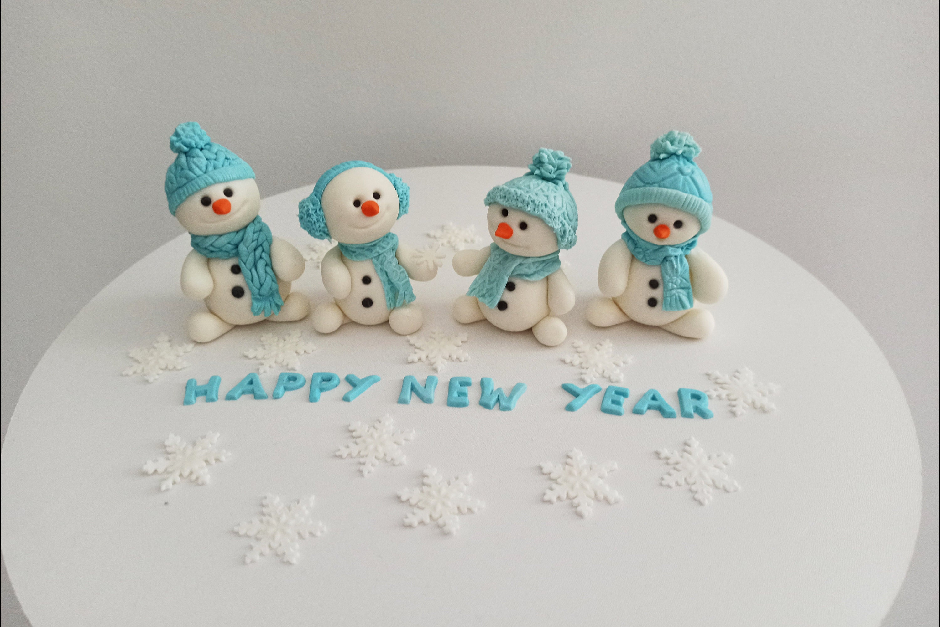 WINTER SNOWMAN & SNOWFLAKE CAKE PAN The mini cakes you make in our Winter  Snowman & Snowflake Cake Pan will look impressive, but you'll know they're  impressive…