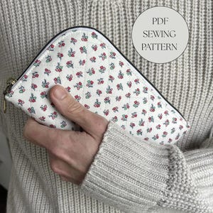 Zip around wallet pattern