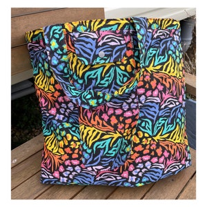 Roll-2-Go ,fold-away tote bag sewing pattern