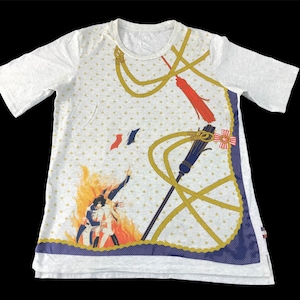 Vintage Japanese Brand Anime Manga The Rose Of Versailles Uniform Antoinette Crew Neck Design Tee T-shirt Fits Size M Streetwear K2210j