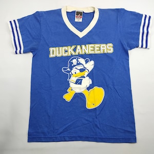 Vintage Alleson Athletics Duckaneers V Neck 50/50 Tee T-shirt Big Logo Printed Modern Classic Fashion Inspired Designer Streetwear J342