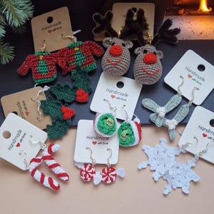 Handgemachte gehäkelte Weihnachtsohrringe: Sterlingsilber-Haken Bild 1