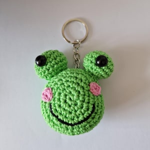 frog face keyring Handmade crochet green