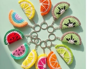 Porte-clés en forme de tranche de fruit au crochet : pastèque, citron vert, citron, orange, kiwi, pamplemousse rose, arc-en-ciel
