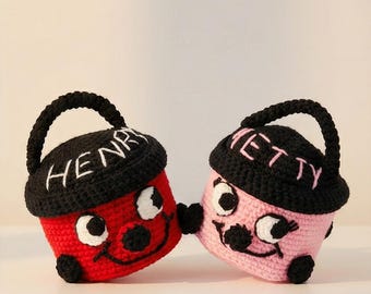 Funda de ganchillo para rollo de papel higiénico: al estilo de Henry y Hetty Hoover.