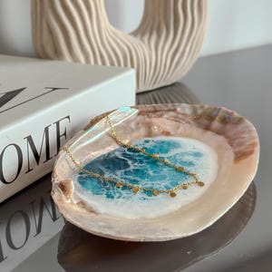 Ocean Resin Shell Ring Dish, Epoxy Resin Jewellery Dish, Resin Shell Ring Holder, Ocean Wave Resin Ring Dish, Ocean Lovers Gift Ideas