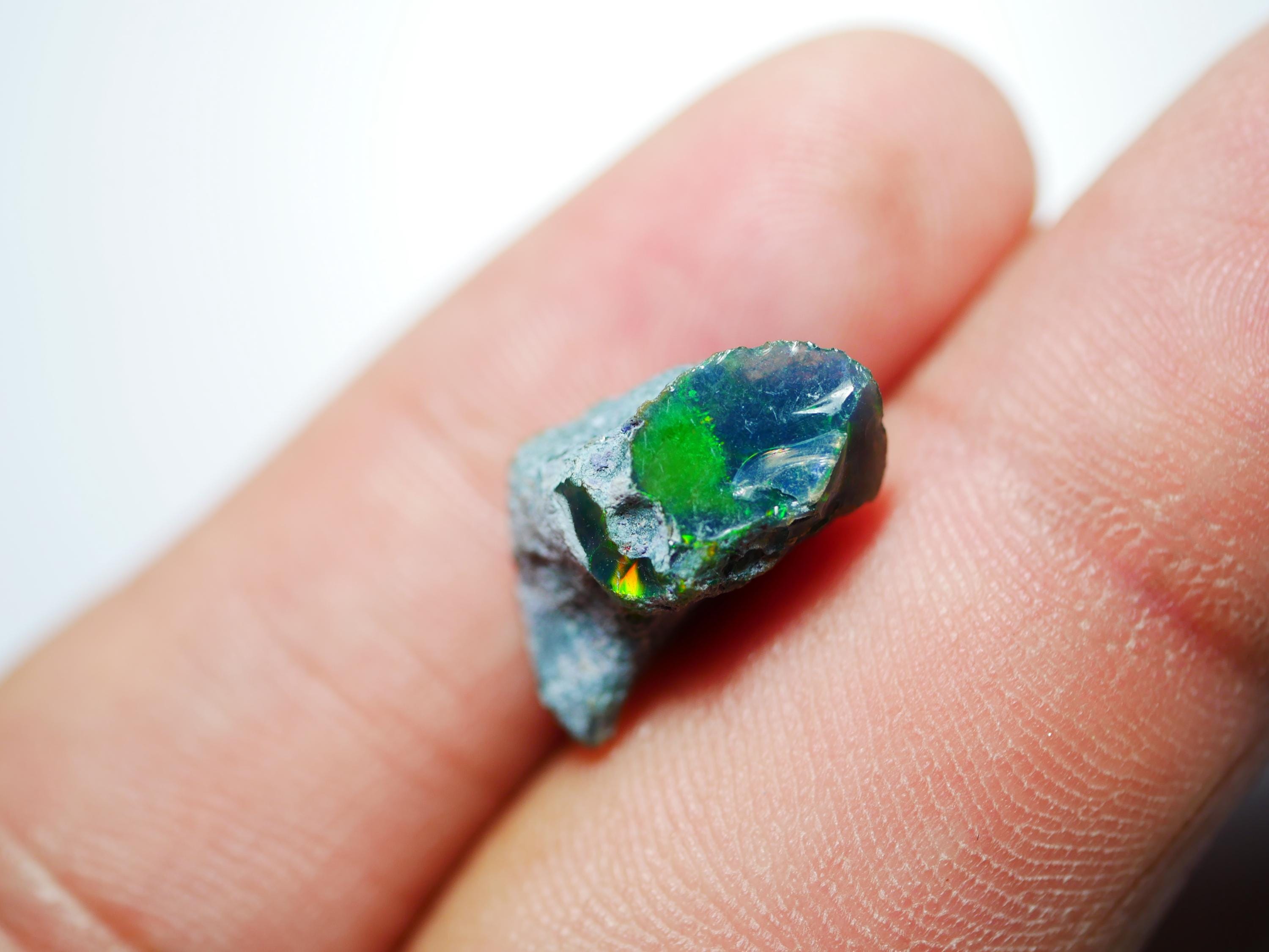 Opale Noire éthiopienne Brute 20x15 Mm 15 Carats - Pierre Naturelle Non Traitée