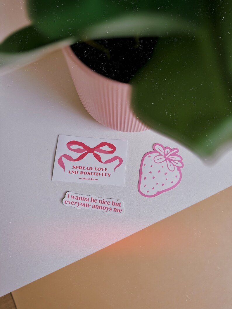 Sticker Set Strawberries, Quotes & Cuteness Sticker Handy Aufkleber Journaling Rosa Fruit Cute Illustration Kindle Sticker Bild 1