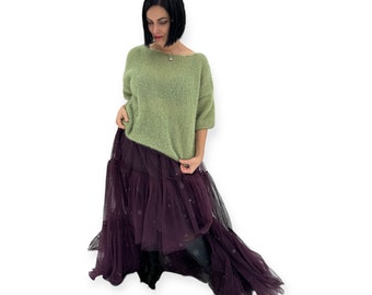 Pull en tricot-Tshirt/pull fait main/ pull en tricot vert olive/manches moyennes/ pull en mohair/ T-shirt en tricot moderne